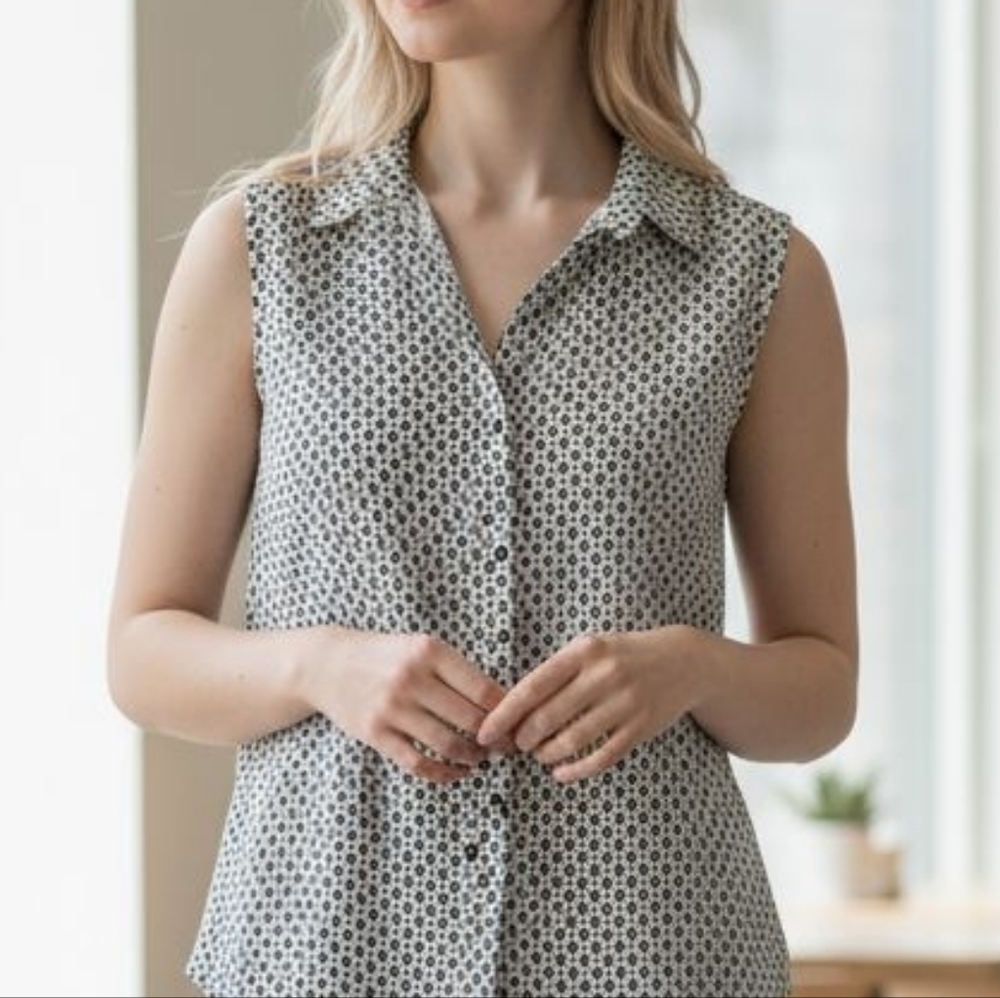 EUC Adrianna Papell Size Xl Black & White Checkered Sleeveless Button Down Top!
